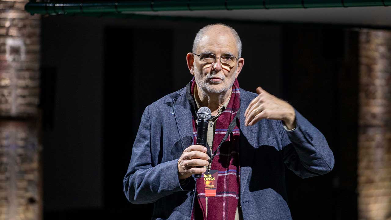 Jordi Puig nos habla de los retos técnicos de la performance lumínica AÜC en Llum BCN 2026